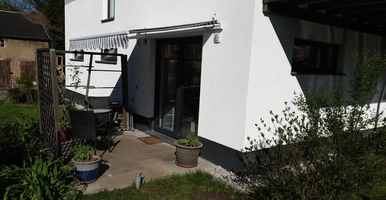 Appartement Eubaer Strasse à Niederwiesa Extérieur photo