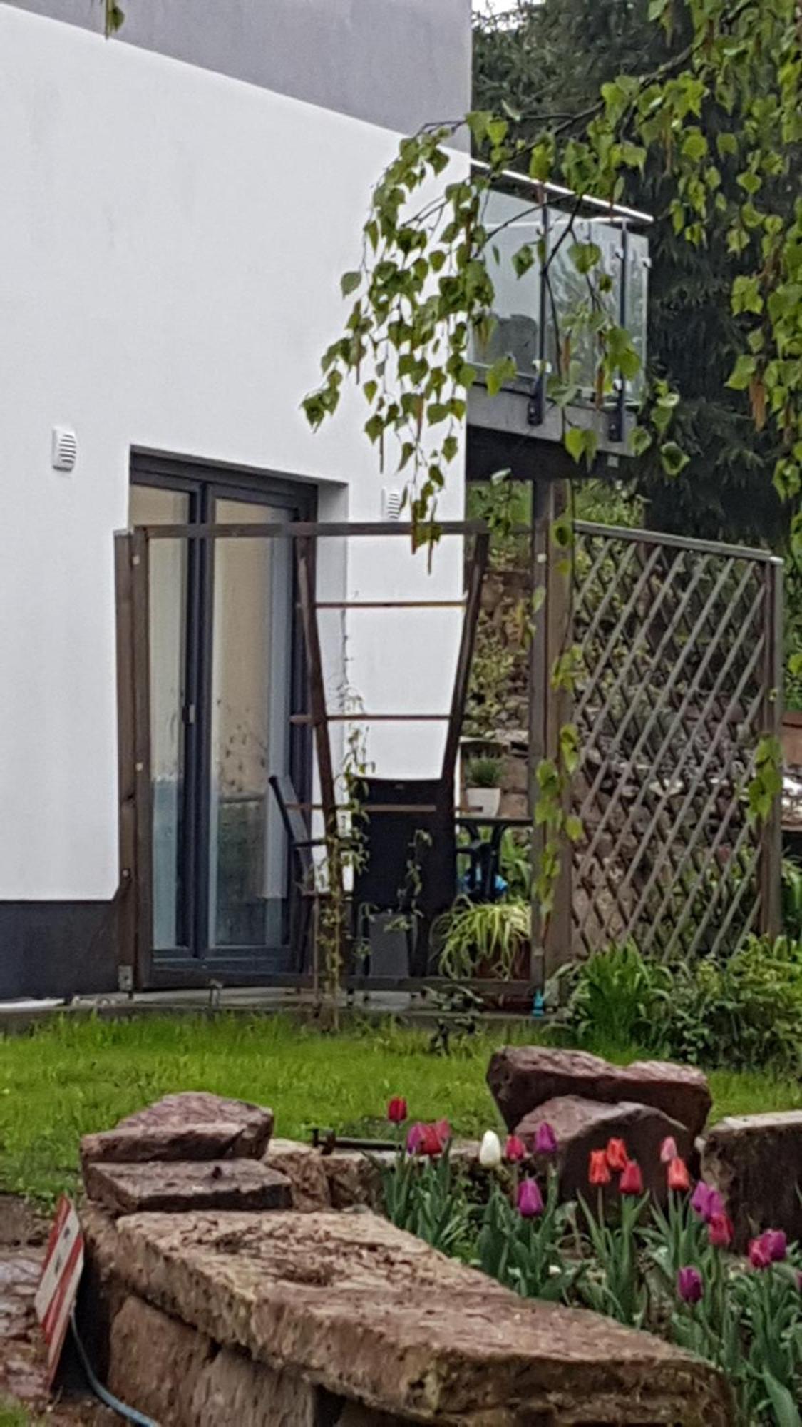 Appartement Eubaer Strasse à Niederwiesa Extérieur photo