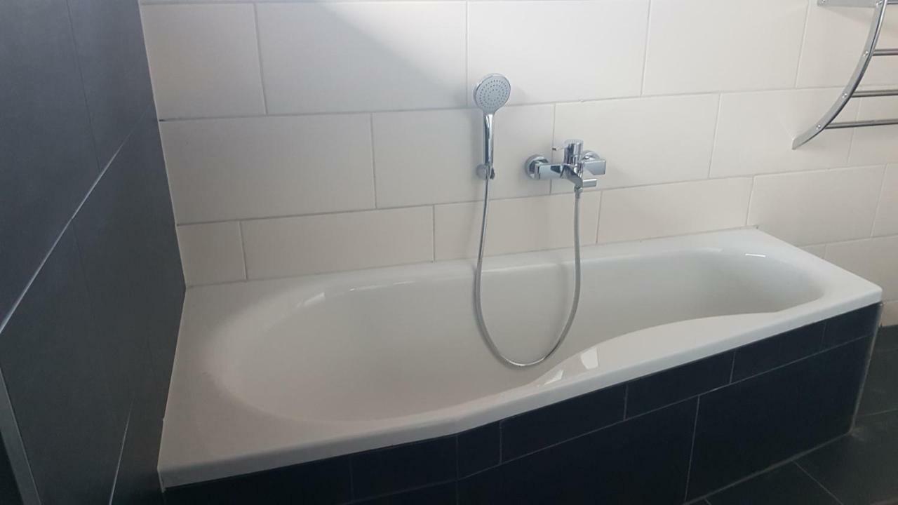 Appartement Eubaer Strasse à Niederwiesa Extérieur photo